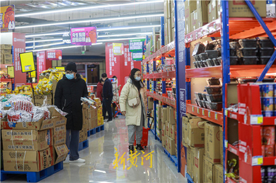 濟(jì)南老商圈煥新顏 引入“網(wǎng)紅”品牌折扣倉，打造沉浸式日用百貨購物新體驗(yàn)